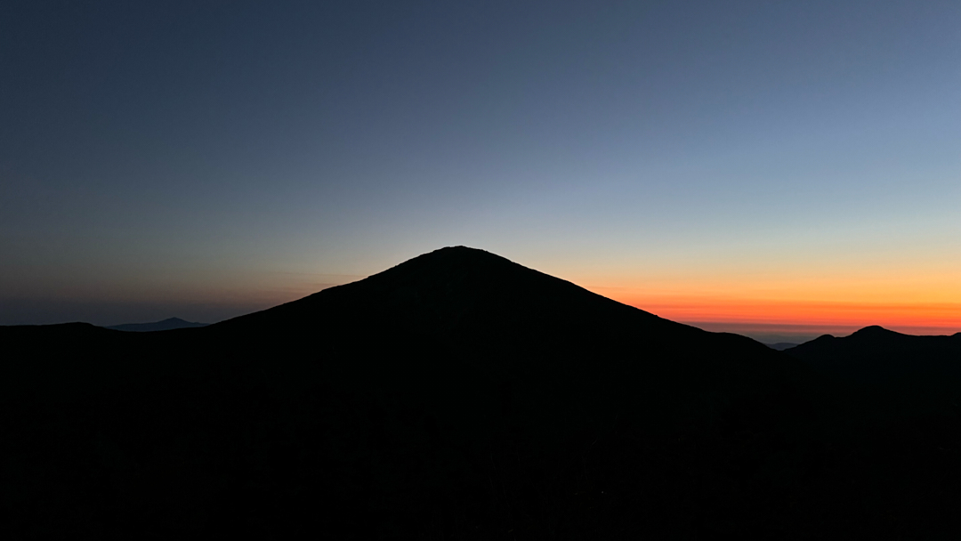 Mt Marcy sunrise from Mt Skylight